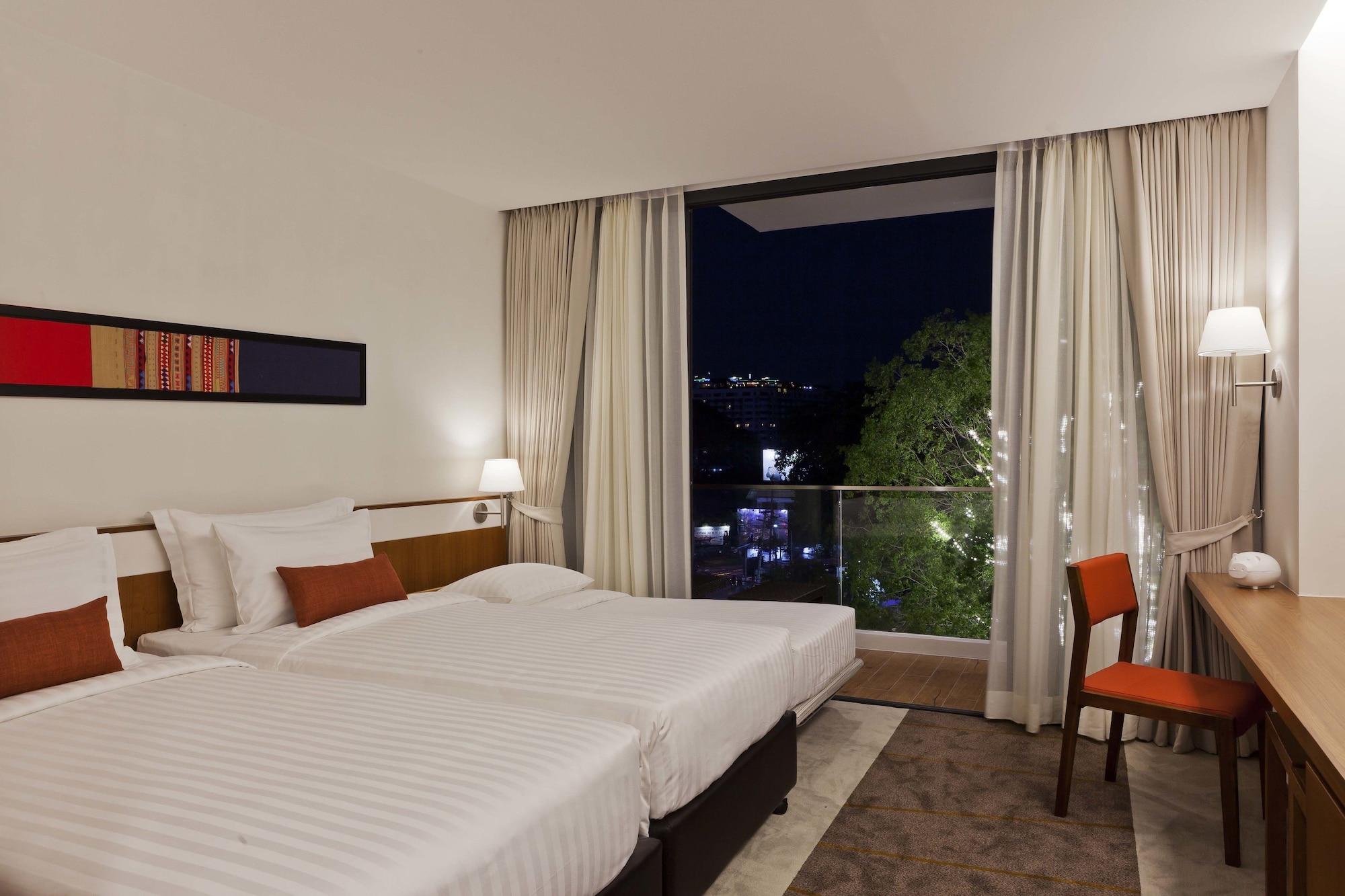 Eastin Tan Hotel Chiang Mai Exterior foto