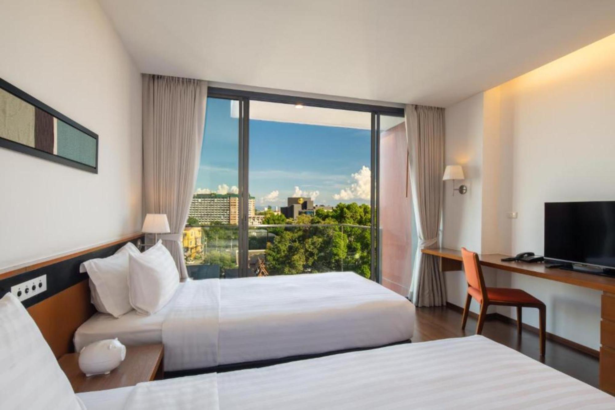 Eastin Tan Hotel Chiang Mai Exterior foto
